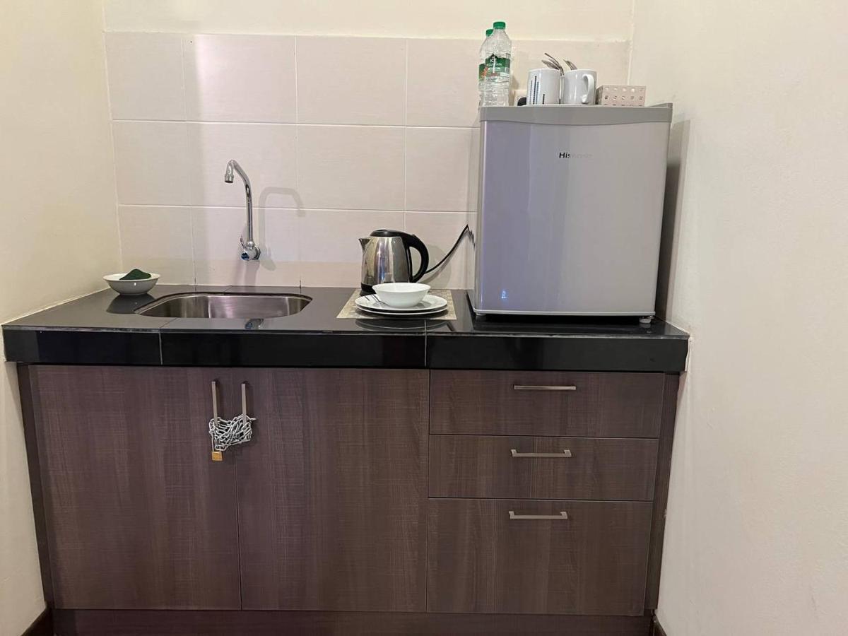 Homestay Melaka B Lagoon Studio Apartment Free Waterpark Tickets Kampong Bukit Beruang Exterior photo