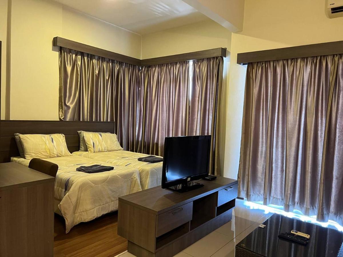 Homestay Melaka B Lagoon Studio Apartment Free Waterpark Tickets Kampong Bukit Beruang Exterior photo